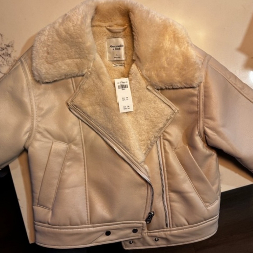 Abercrombie And Finch Cream Leather Shearling Jacket